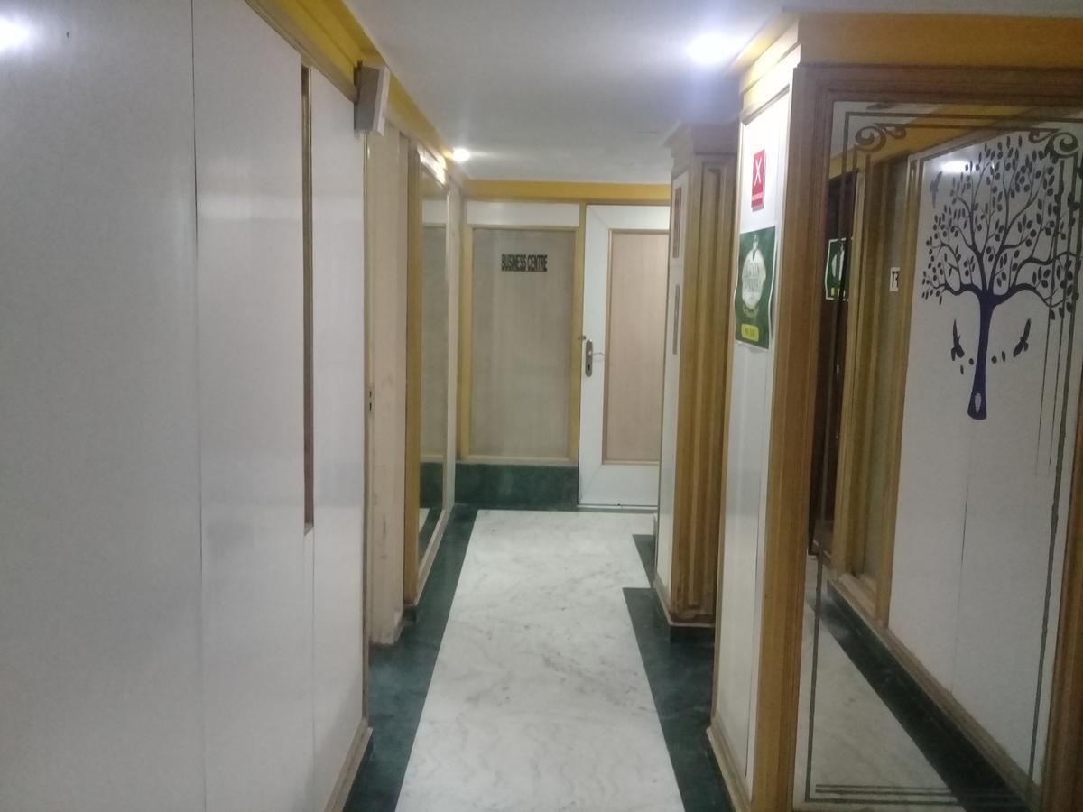 Classic Mg Road Hotel *